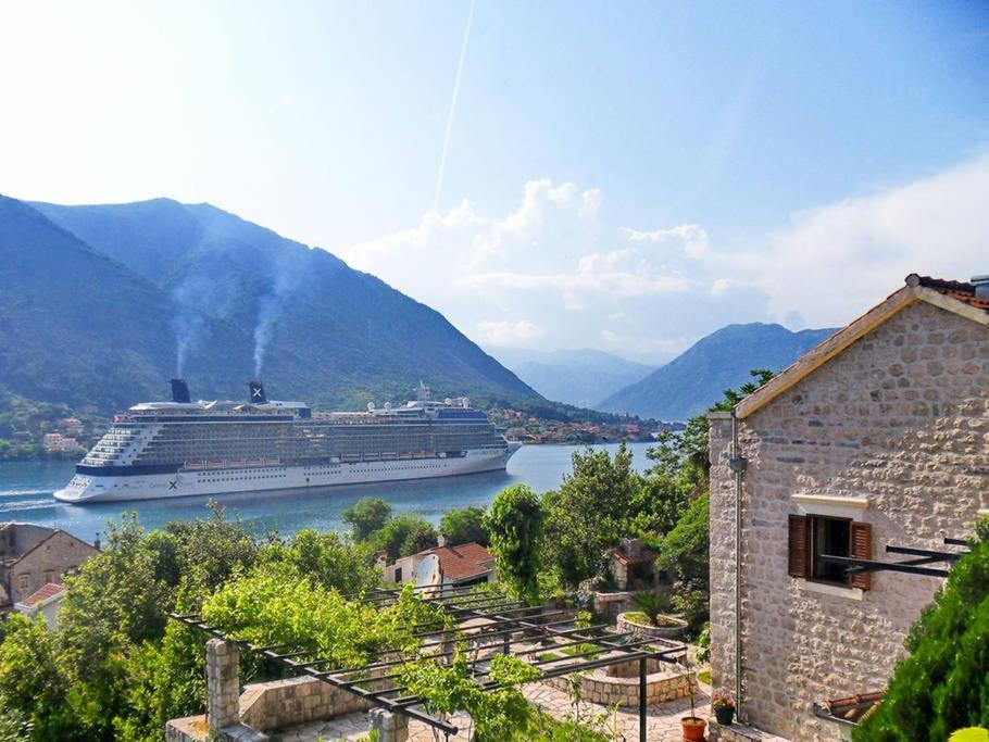 Hill Apartments Котор Екстер'єр фото