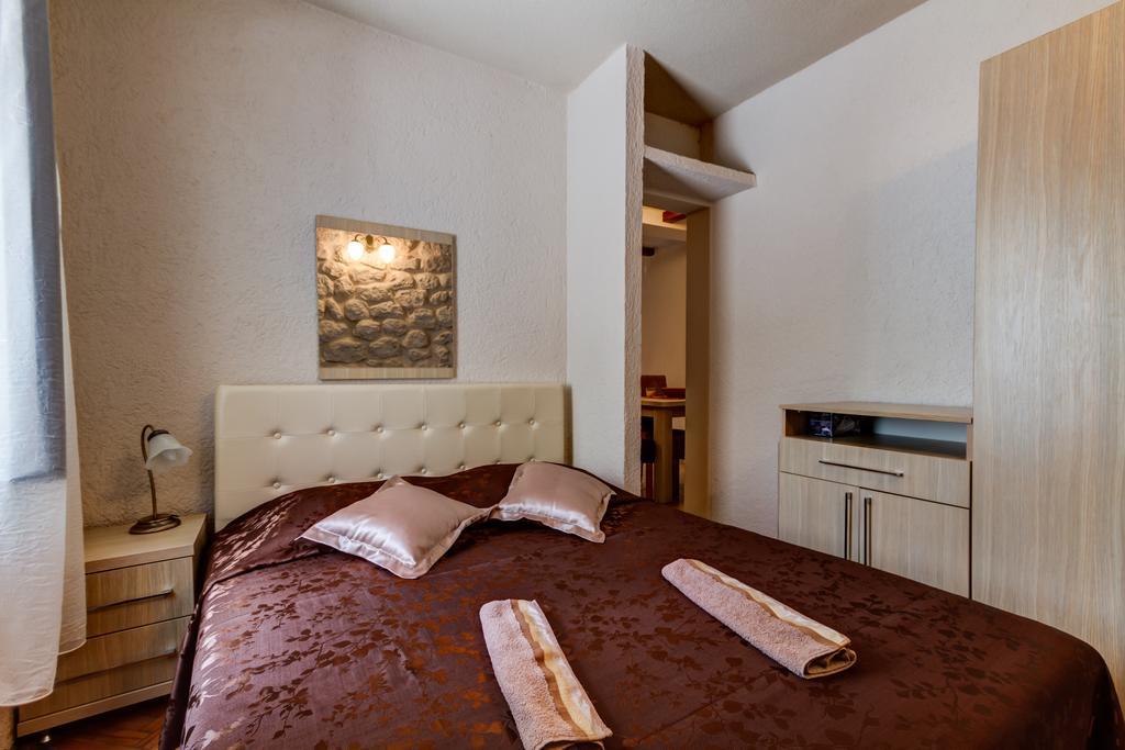 Hill Apartments Котор Екстер'єр фото