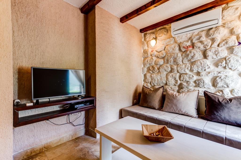 Hill Apartments Котор Екстер'єр фото