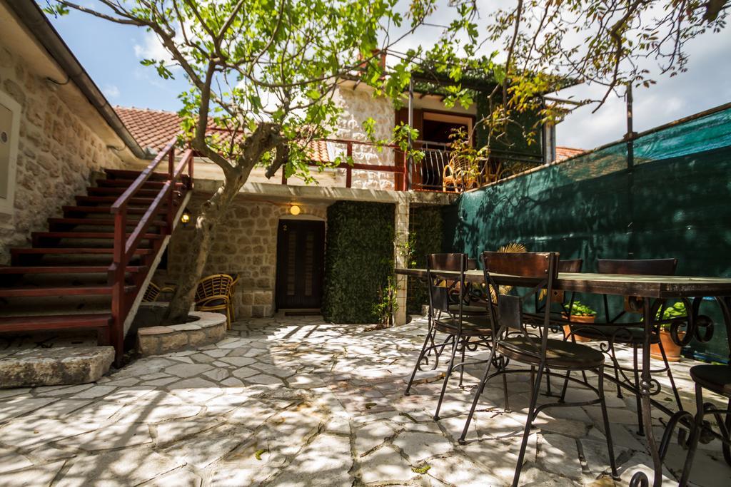 Hill Apartments Котор Екстер'єр фото