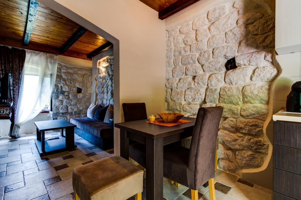 Hill Apartments Котор Екстер'єр фото